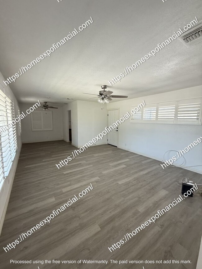 Building Photo - Nice House For Rent