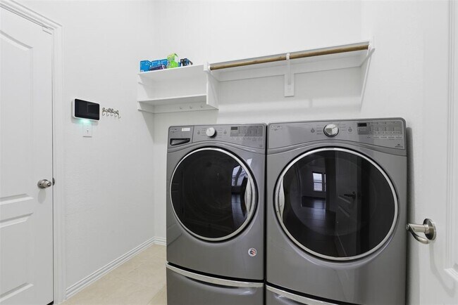 Building Photo - 20805 Rolling Creek Rd