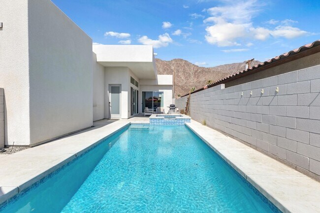 Building Photo - 51855 Avenida Juarez