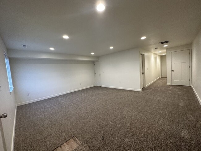 Building Photo - 14933 S Lost Miner Ln