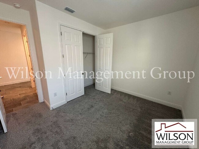 Building Photo - 484 Shadow Gorge Wy