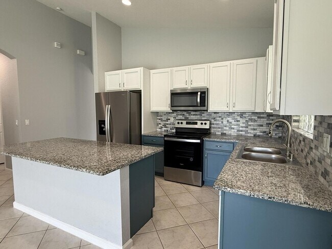 Building Photo - 9084 Silver Glen Way