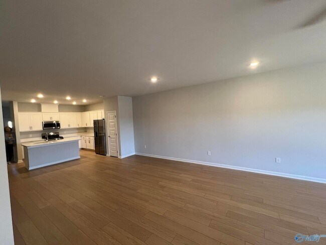 Building Photo - 159 Little Britain St