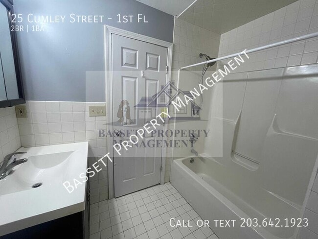 Building Photo - 25 Cumley St