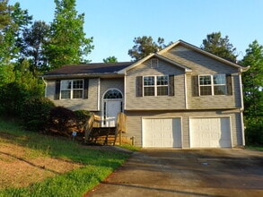 Building Photo - 886 Eagles Nest Cir