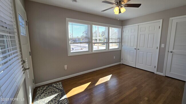 Building Photo - 2 Pine Crest Dr