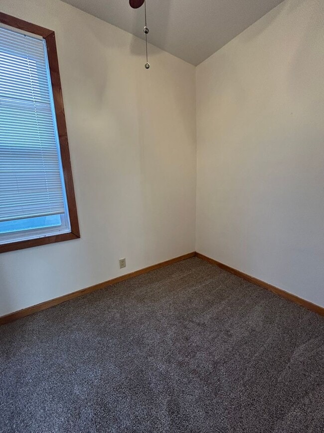 Building Photo - 1617 N Hudson Ave