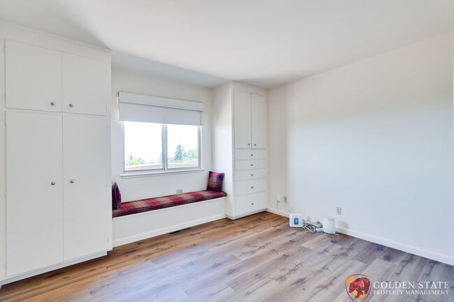 Building Photo - Private Saratoga Mountain Retreat Just Minutes from Downtown
