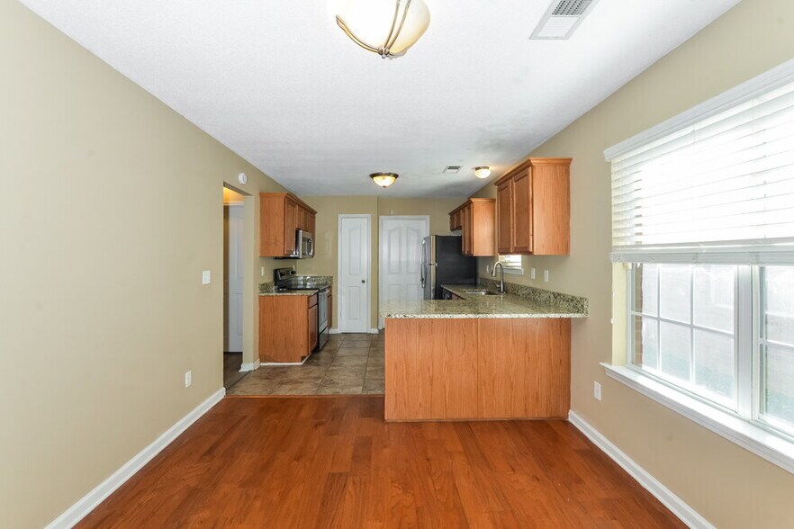 Building Photo - 8573 Griffin Park Dr