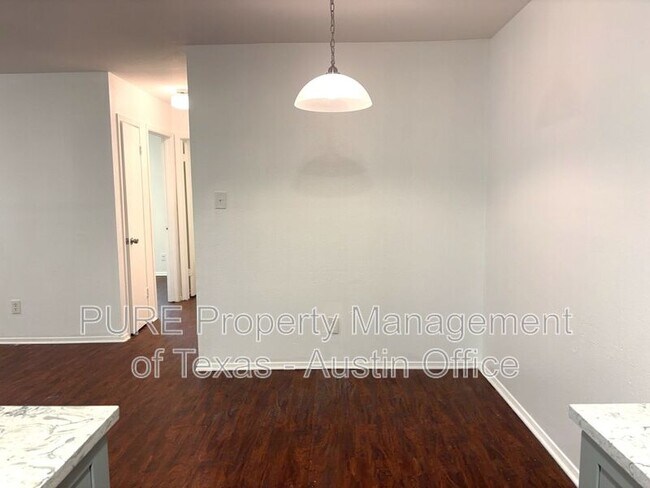 Building Photo - 16005 Stoneham Cir