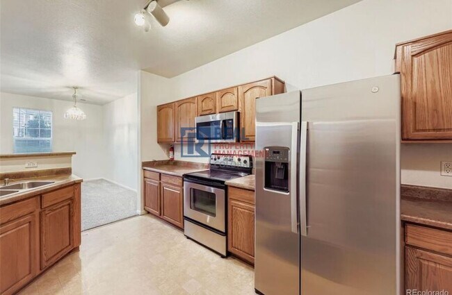 Building Photo - 12740 Jasmine St