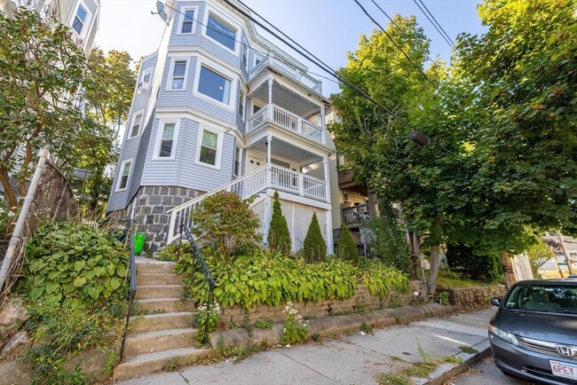 Building Photo - 11 Juliette St