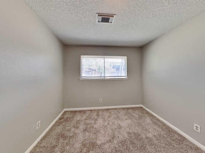 Building Photo - 5121 Parsley Ave