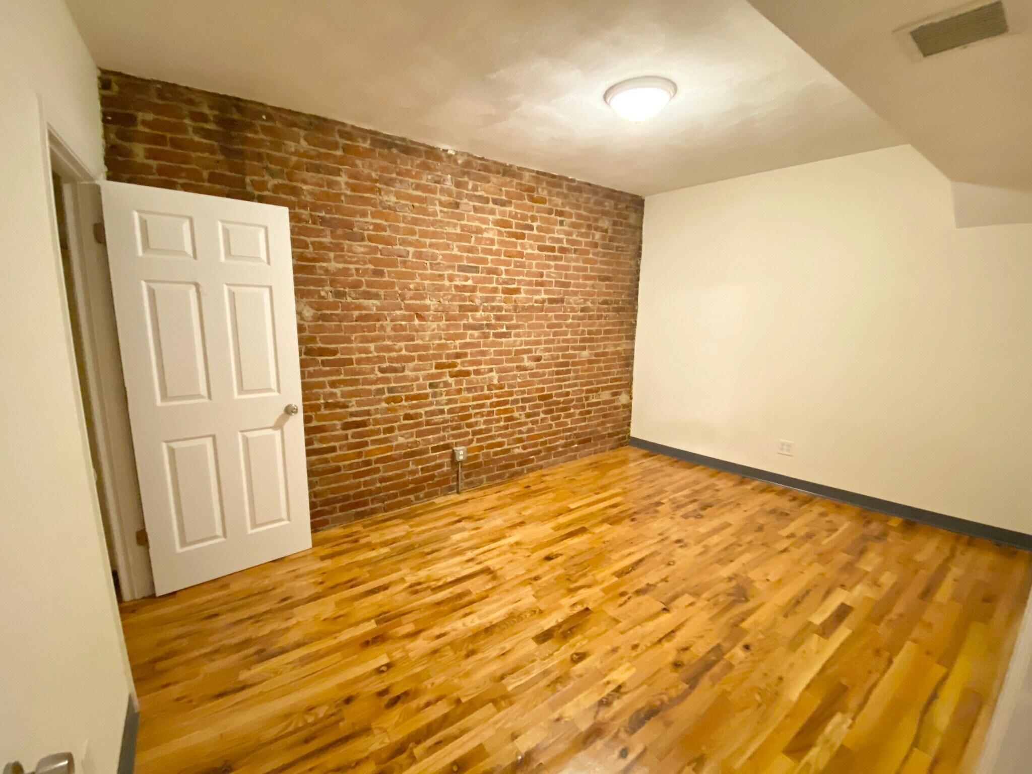 Building Photo - 838 Huntington Ave