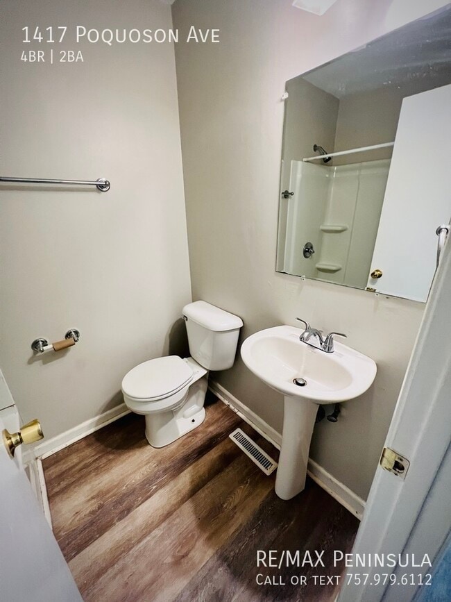 Building Photo - 4bed, 2bath Cape Cod in Poquoson!