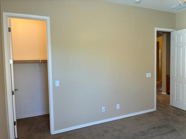 Building Photo - 20973 W Cora Vista