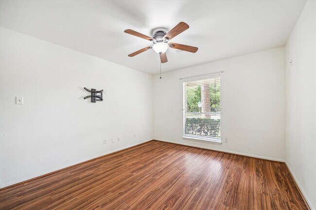 Building Photo - 5939 Rutherglenn Dr