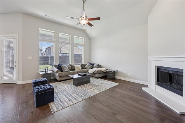 Building Photo - 1656 Pegasus Dr