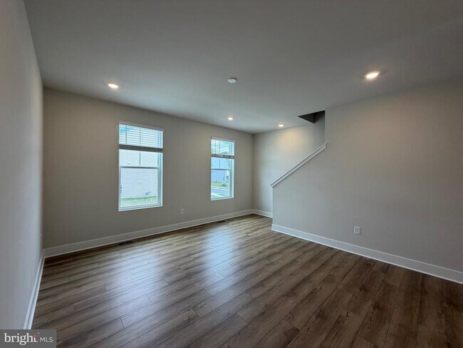 Building Photo - 24852 Wye Ml Ln