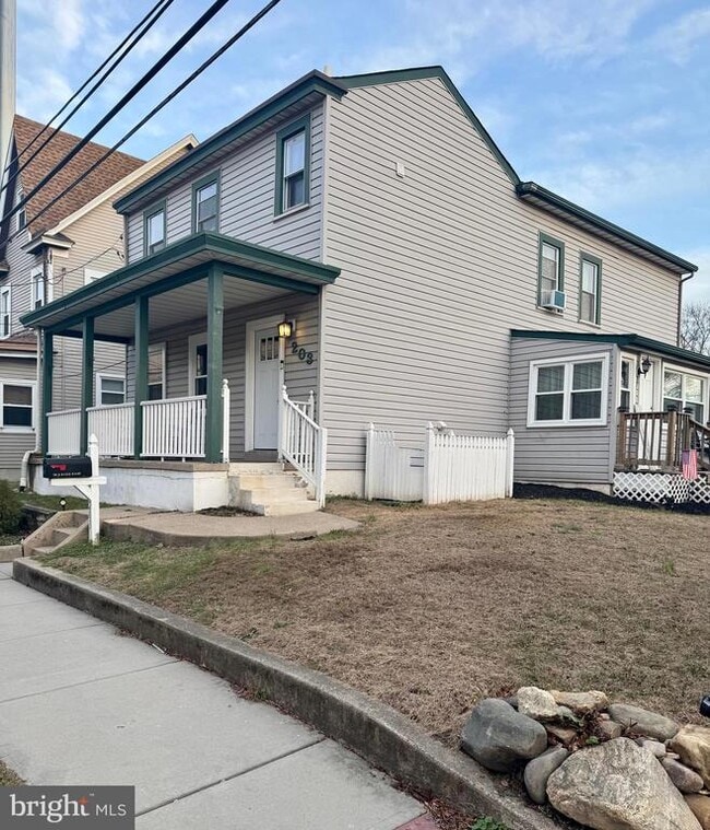 Building Photo - 203 Moreau St