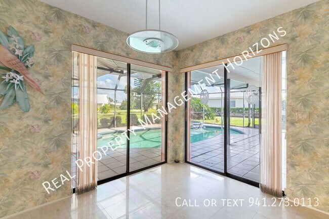 Building Photo - 534 Warwick Ln