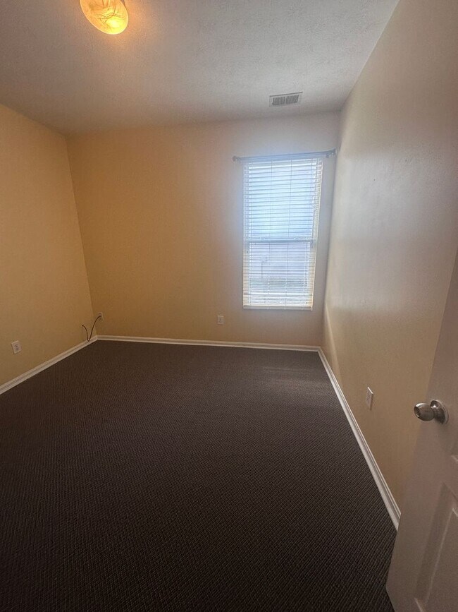 Building Photo - 5706 Bannon Crossings Dr