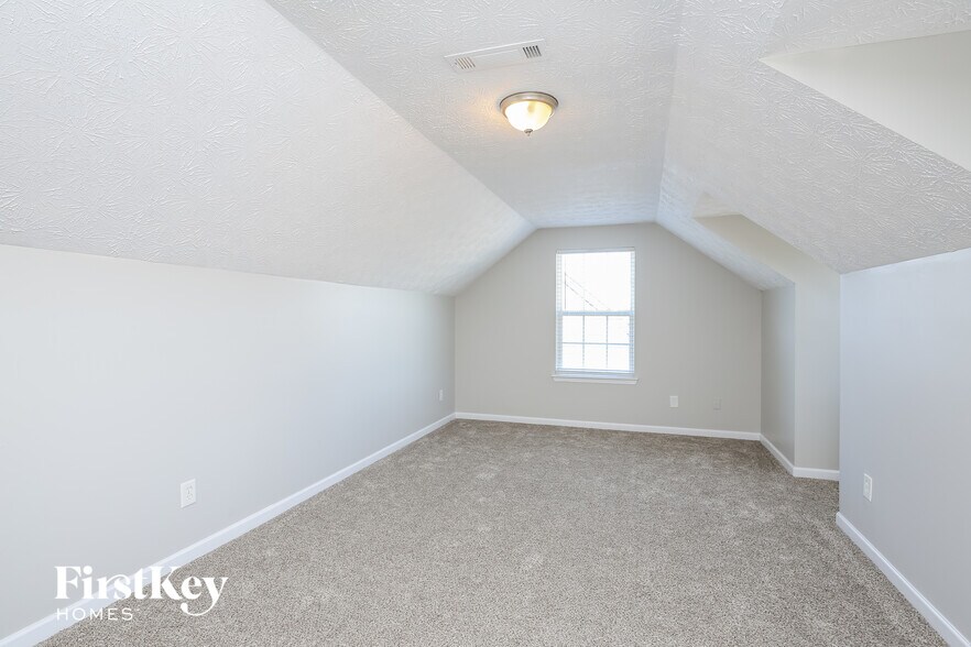 Building Photo - 4501 Waterman Dr