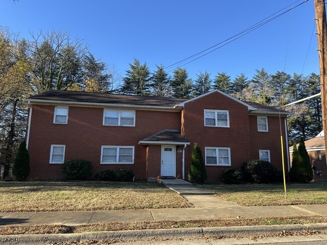 Primary Photo - COMING SOON: Spacious 2 bedroom apartment