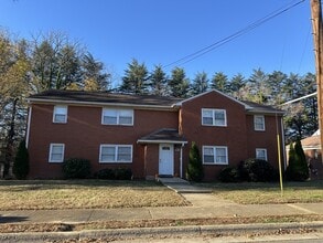 Building Photo - COMING SOON: Spacious 2 bedroom apartment