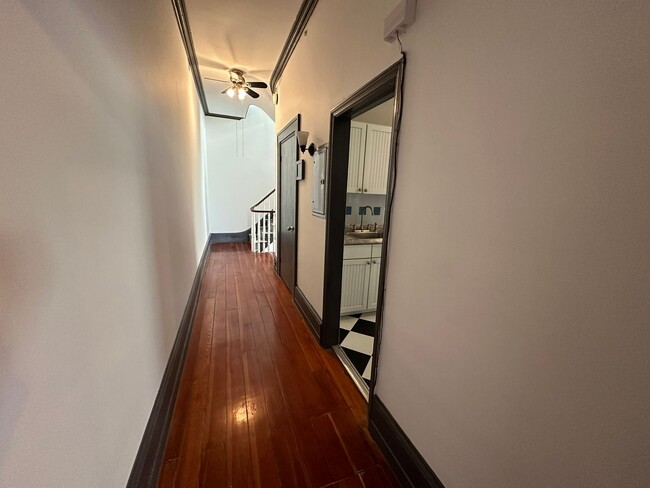 Building Photo - Amazing 4-Bedroom Apartment Located in Nor...