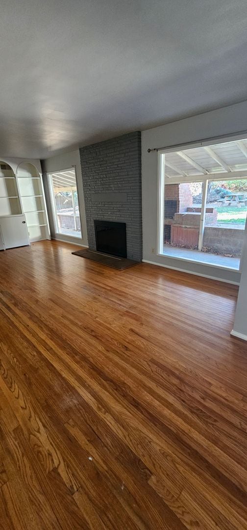 Building Photo - 3 bedroom Riverside home