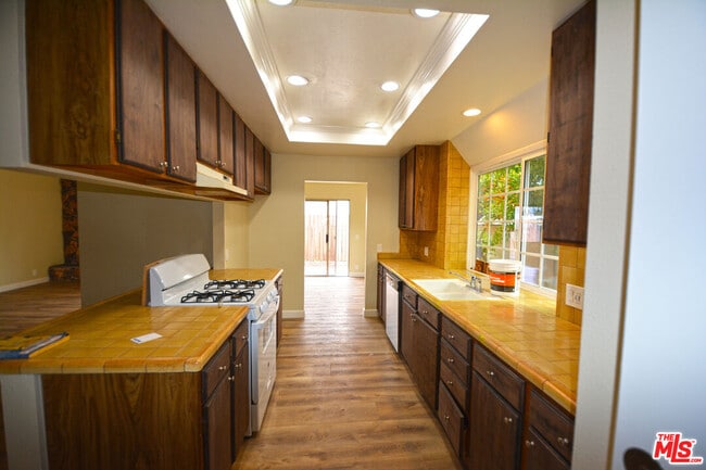 Building Photo - 7630 Delia Ave