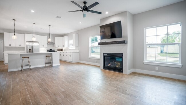 Building Photo - 7727 Chasewood Dr