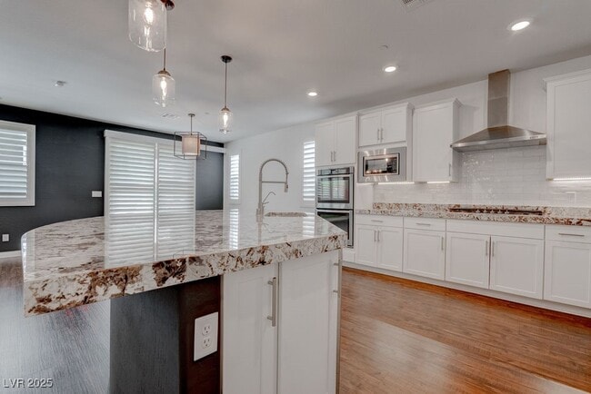 Building Photo - 2489 Cingoli St