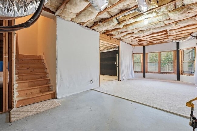 Building Photo - 6437 Blue Water Dr