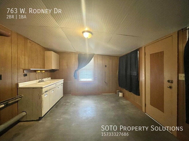 Building Photo - 763 W Rodney Dr