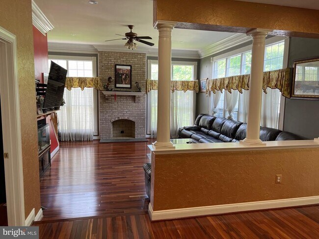 Building Photo - 3911 Arbor Crest Way