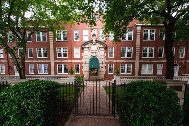 Primary Photo - 2840 Peachtree Rd NE