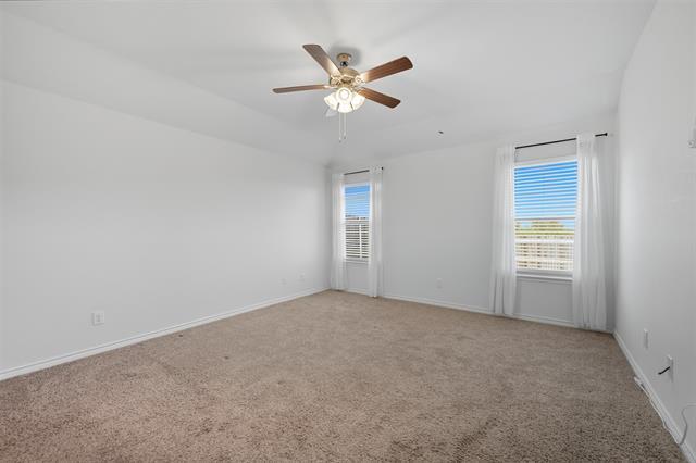 Building Photo - 3000 Llano Rd