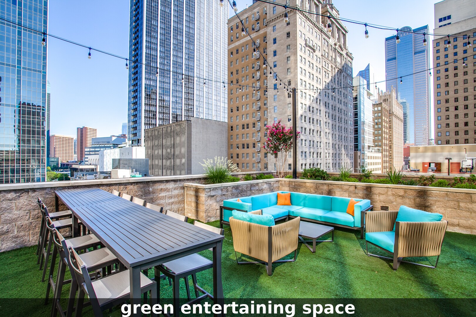 Building Photo - 1200 Main St