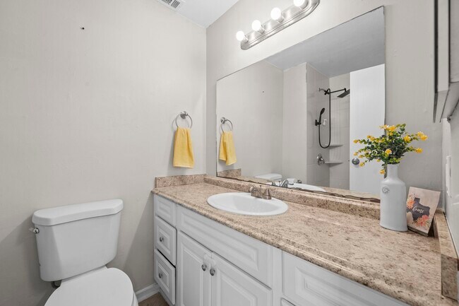 Building Photo - 16723 Running Quail Ct