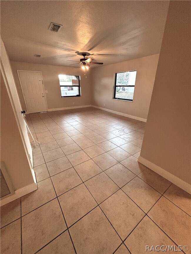 Building Photo - 1706 Tuttle St