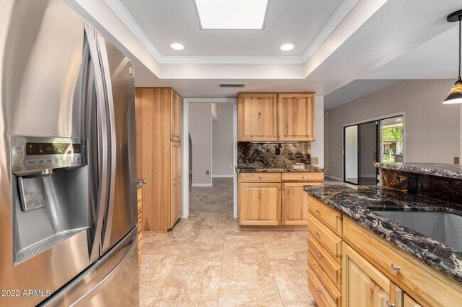 Building Photo - Your Oasis Awaits!