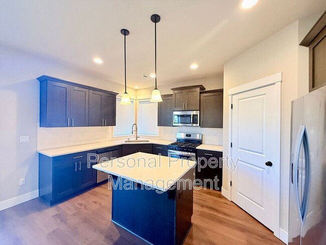 Building Photo - 8728 N 1st St