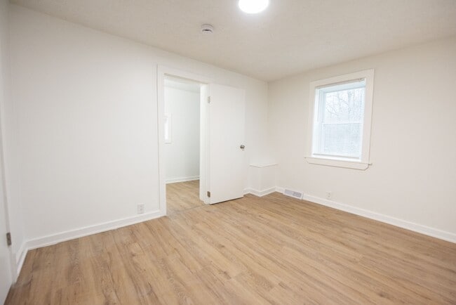 Building Photo - 16781 Akron St