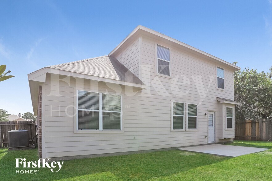 Building Photo - 28911 Hidden Lake Ct