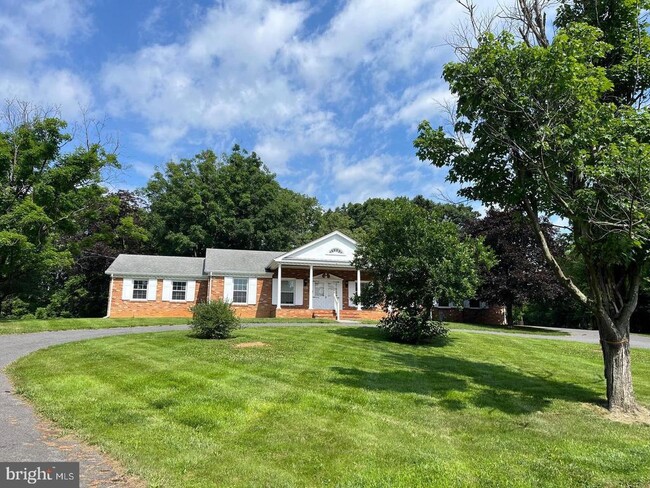 Primary Photo - 2680 Northwestern Pike