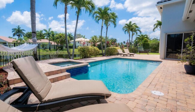 Building Photo - 10849 Bal Harbor Dr
