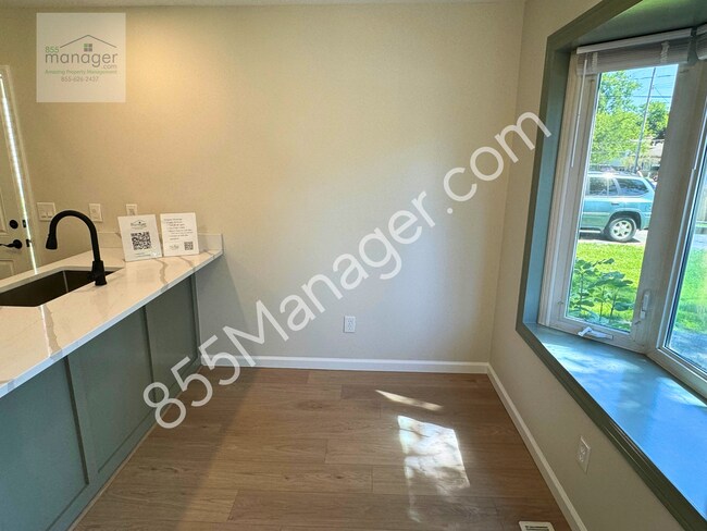 Building Photo - Lakeside Luxury: Newly Renovated 3-Bedroom Home with Elizabeth Lake Access!