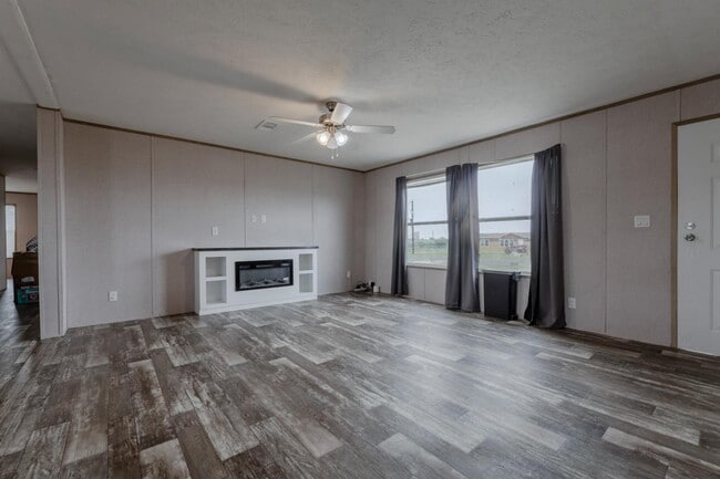 Building Photo - 240 PR 4653
